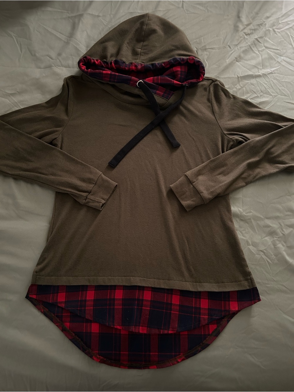 Women’s Olive Hooded Long-Sleeve Top with Red Plaid Trim